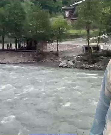 Kayıp gencin cansız bedenini dereden çıkaran AFAD ekibinin botu akıntıya kapıldı; 1 personel öldü, 3 personel kurtarıldı