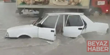 Denizli’de sağanak ve dolu yağışı, su baskınlarına neden oldu