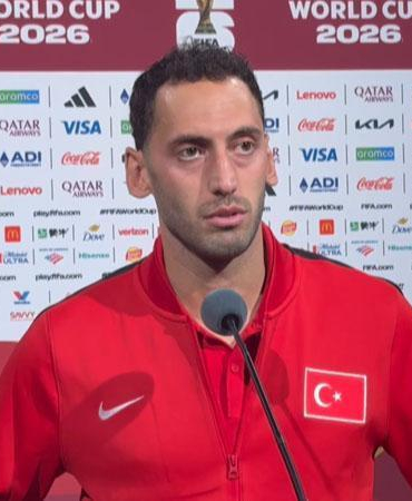 Hakan Çalhanoğlu: Önemli olan bu maçı en çabuk şekilde unutmak ve önümüzdeki iki maça bakmak
