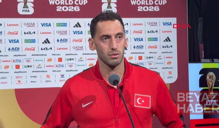 Hakan Çalhanoğlu: Önemli olan bu maçı en çabuk şekilde unutmak ve önümüzdeki iki maça bakmak