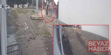 Engelli kızı için rampa isteyen kadına komşunun kürekli saldırısı kamerada; şüpheli tutuklandı