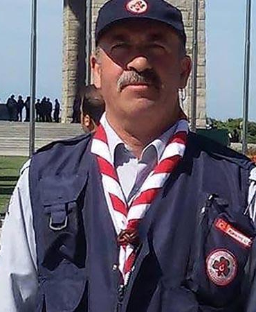 Doğa yürüyüşü sırasında kalp krizi geçirip ölen izci lideri son yolculuğuna uğurlandı