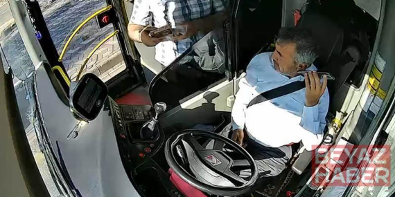 Kimliğini otobüste kaybeden LGS öğrencisine şoförden destek; o anlar kamerada
