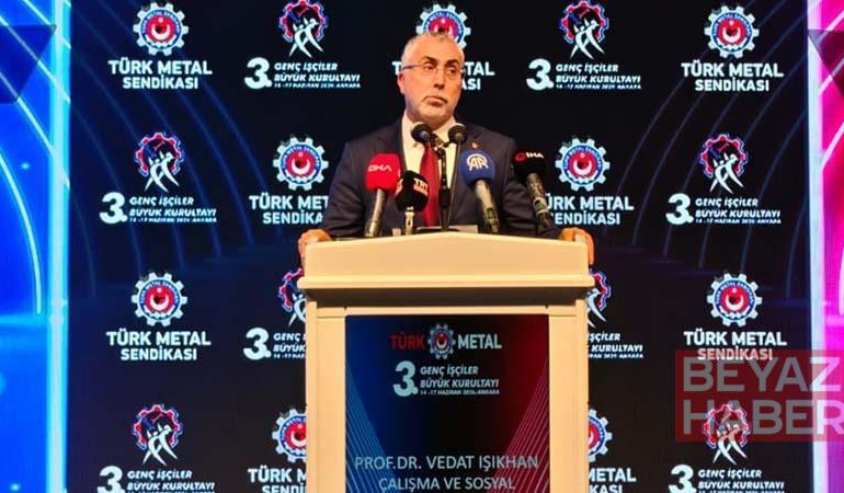 Bakan Işıkhan: İrademizin yönetimini sanal dünyaya teslim etmekten kaçınmalıyız