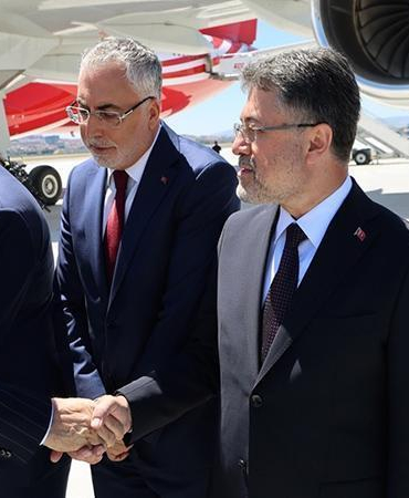 Cumhurbaşkanı Erdoğan: Türkiye, uluslararası diplomasinin de kalbinin attığı yer olmaya başlamıştır