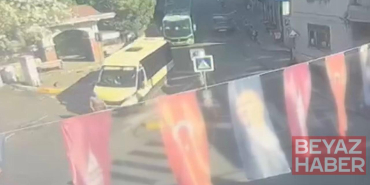 Beyoğlu’nda minibüsün çarptığı yaya hayatını kaybetti; kaza kamerada
