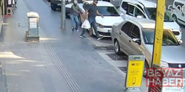 Pastaneden çıkarken silahlı saldırıya uğradı; olay kamerada