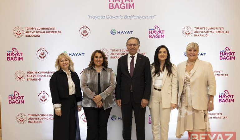 Molfix’in ‘Hayat Bağım Güvenli Bağlanma Eğitim Programı’ 10 ilde uygulanacak