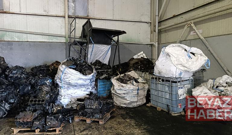 Yurt dışına sevk edilmesi gereken araç ve motor parçaları bir depoda ele geçirildi