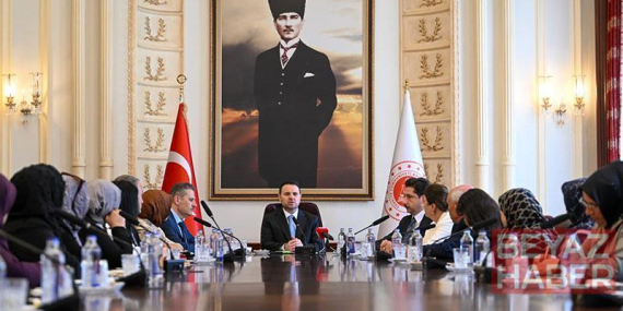 Bakan Gürlek, HAKMED temsilcileriyle bir araya geldi