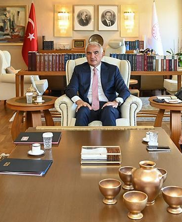 Bakan Ersoy, RTÜK Başkanı Daniş
