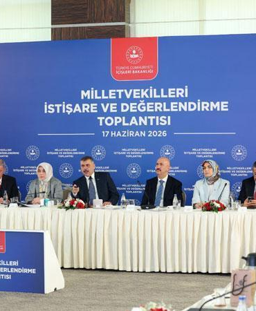 Bakan Çiftçi, AK Parti milletvekilleriyle bir araya geldi