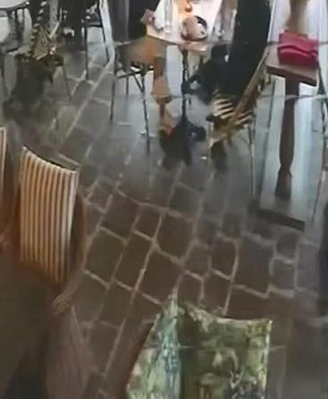 Sarıyer’de AVM’de galericiye silahla ateş eden şüpheli: