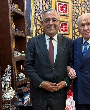Devlet Bahçeli, Diyarbakır Milletvekili Sezgin Tanrıkulu ile bir araya geldi