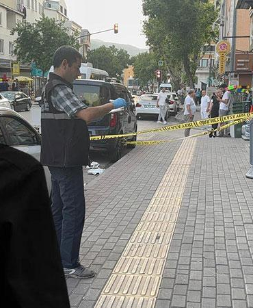 Sanal medyada tartıştıktan sonra buluşan iki grubun bıçaklı kavgası: 1 ölü, 1 yaralı