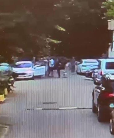 Çekmeköy’de sitede iki sürücü arasında