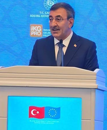 Cevdet Yılmaz: AB, diğer aday ülkeler ile Türkiye