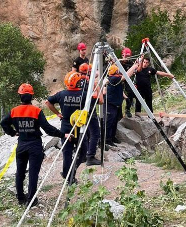 Kaçak kazı yapan 2 kişinin cansız bedeni kazdıkları kuyuda bulundu