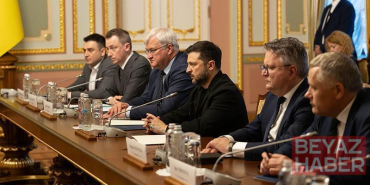 Zelenskiy: Rus tarafıyla müzakere turlarının yeniden başlayacağını düşünüyorum