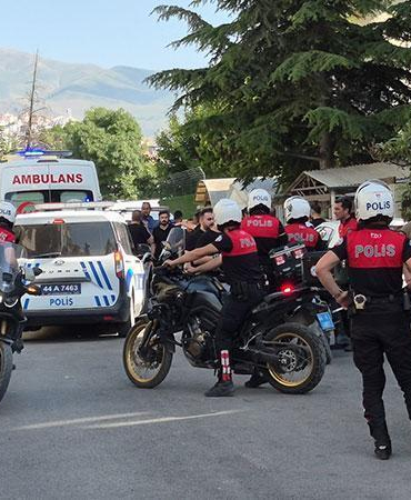 Tabancayla kızını öldürüp, eşini ve diğer kızını yaraladı