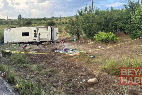 Tur midibüsü şarampole devrildi: 4 ölü, 26 yaralı