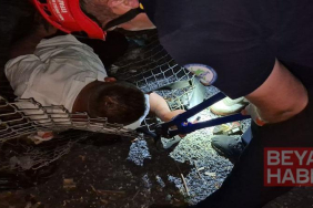 Alkollü çıktığı tel örgü devrilince bileği sıkıştı