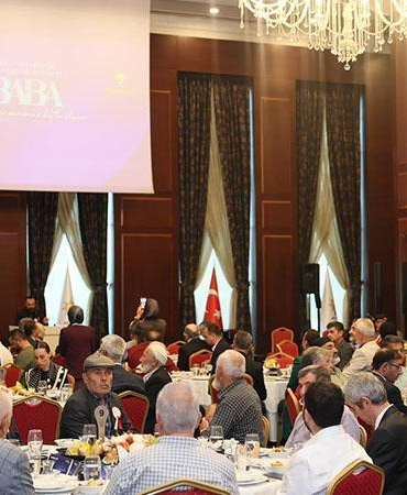AK Parti Kadın Kolları, şehit babaları ve gazileri ağırladı