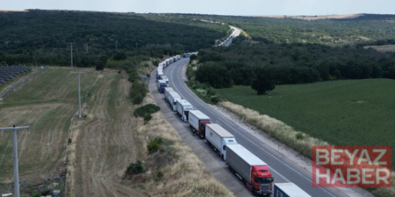 Hamzabeyli Sınır Kapısı’nda 20 kilometre TIR kuyruğu