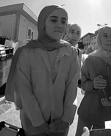 Jandarma, ikiz kardeşler ile bir öğrenciyi motosiklet ile sınava yetiştirdi