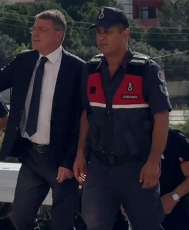 Silifke Belediye Başkanı ile 18 şüpheli adliyede