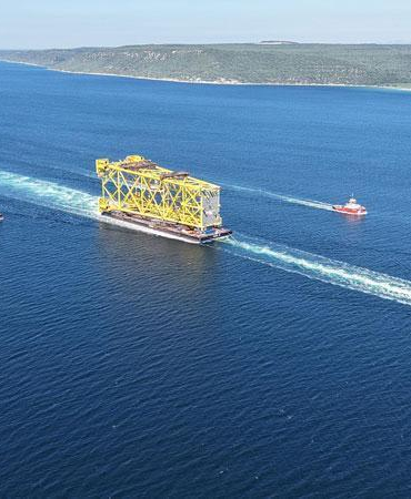 350 metrelik sondaj platform iskelesi Çanakkale Boğazı