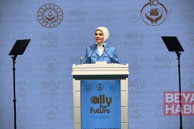 Bakan Göktaş: Başörtülü kadınlara yönelik nefret söyleminin normalleşmesine izin vermeyeceğiz