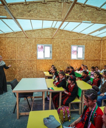 İHH Gazze’de sahra okulu açtı