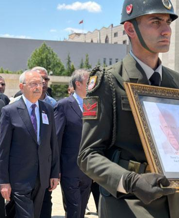 Kemal Kılıçdaroğlu, cenaze törenine katıldı