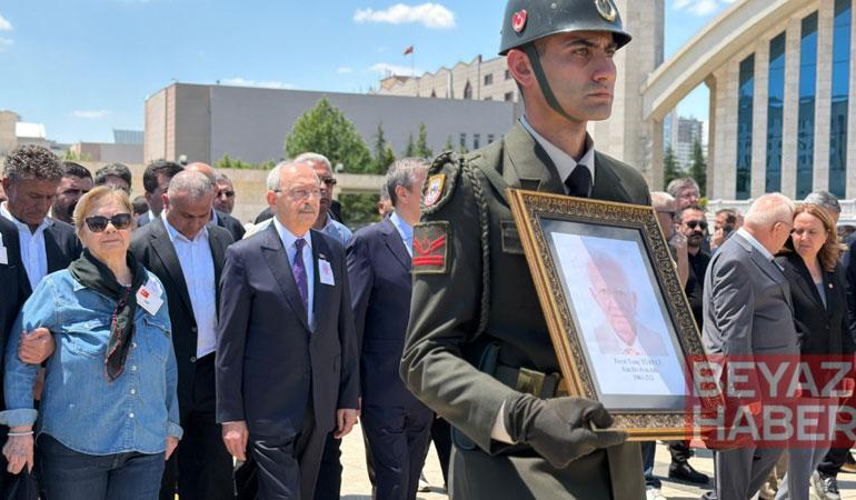 Kemal Kılıçdaroğlu, cenaze törenine katıldı
