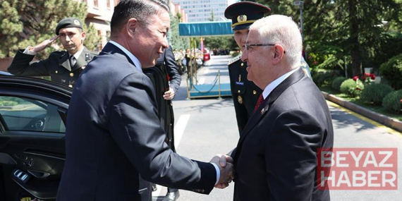 Bakan Güler, Moğol mevkidaşı Batlut ile bir araya geldi