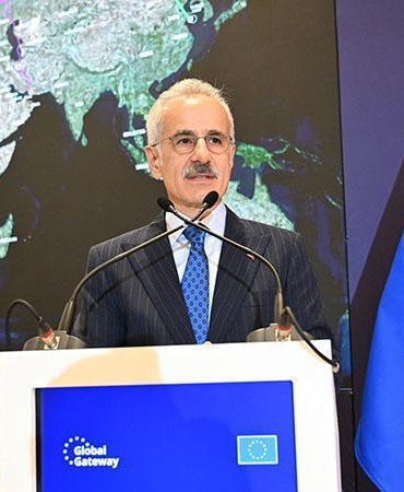 Bakan Uraloğlu, Belçika