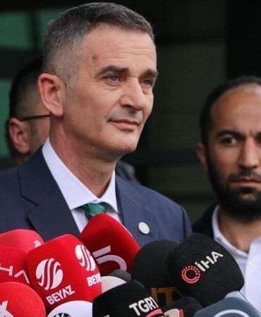 CHP Sakarya Milletvekili Ümit Dikbayır, partisinden istifa etti