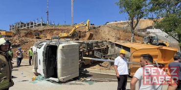 Beykoz’da hafriyat kamyonu devrildi; şoför kabinde sıkıştı ​
