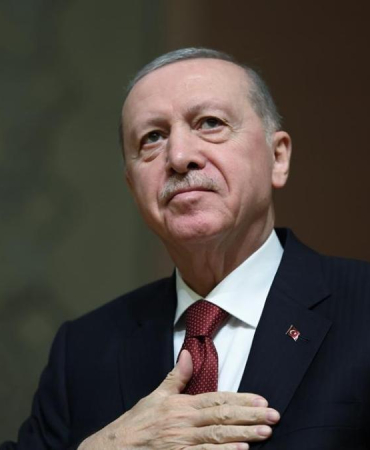 Cumhurbaşkanı Erdoğan, karne alan öğrencileri tebrik etti