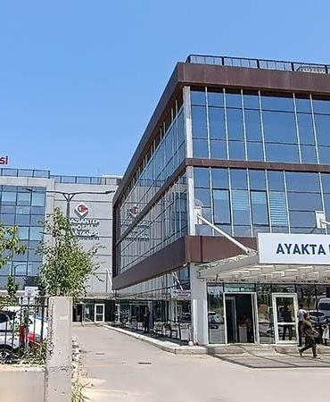 Fabrikada su içtikten sonra rahatsızlanan 25 işçi hastaneye kaldırıldı
