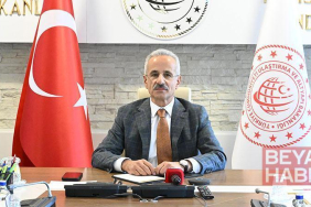 Bakan Uraloğlu: 15 gemimiz güvenli şekilde Basra Körfezi