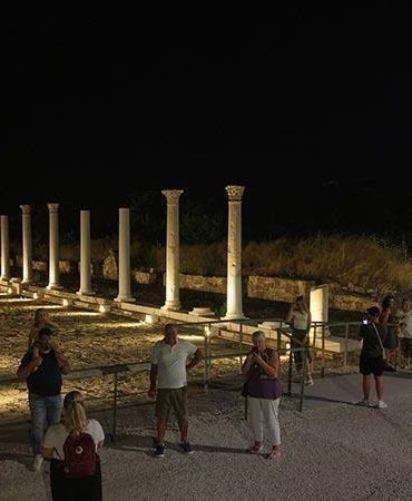 Modern ve antik yaşamın bir arada olduğu Side Antik Kenti
