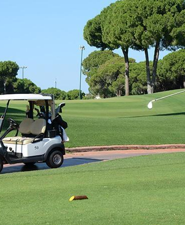 Üç kulübün taraftarı golf sahasında dostluk için buluştu
