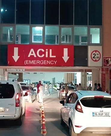 Evinin önünde beklerken, kavgada ateşlenen silahla başından vuruldu: 2 gözaltı