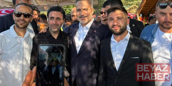 Hakan Fidan ve Ömer Çelik Bolu’da göl kenarında vatandaşlarla buluştu