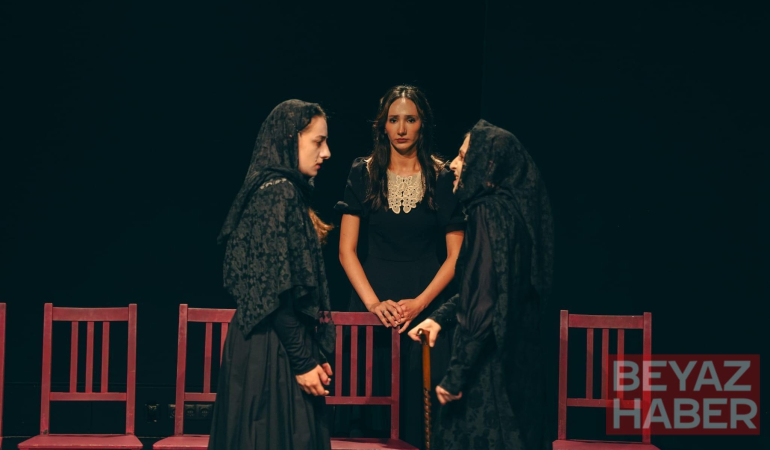 ‘Bernarda Alba’nın Evi’ DasDas’ta tiyatroseverlerle buluştu