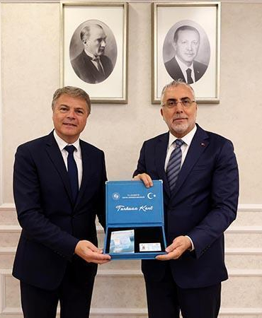 Bakan Işıkhan, Renault Group Türkiye CEO