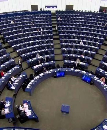 NATO öncesi AB'den kritik ziyaret