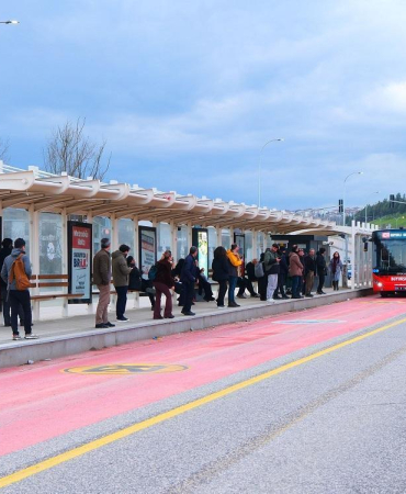 Sakarya’da metrobüs 1 yaşında: 3 milyon 650 bin yolcu taşıdı